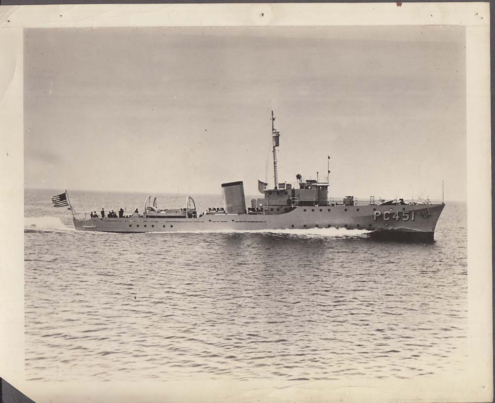 Official US Navy photograph Sub Chaser PC-451 1940s